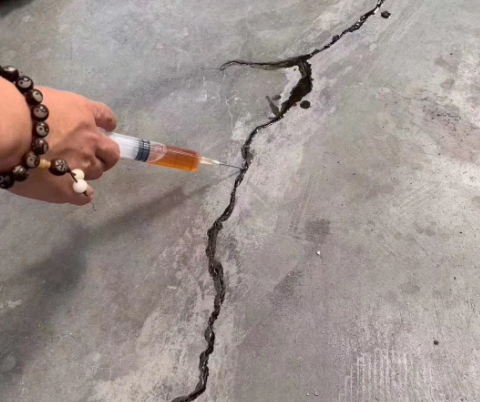 囊谦混凝土裂缝修补技术详解​